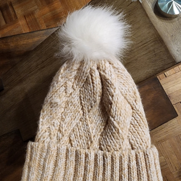 Torrid Cream Knit Gloves, Scarf, Hat Set - Picture 12 of 13